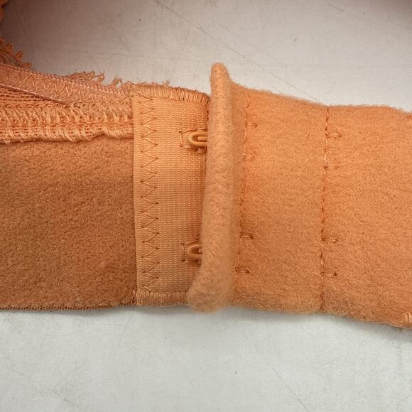 PINK by Victoria’s Secret Lace Strappy Back Halter Neck Bralette Peach Size XXL - Picture 4 of 6